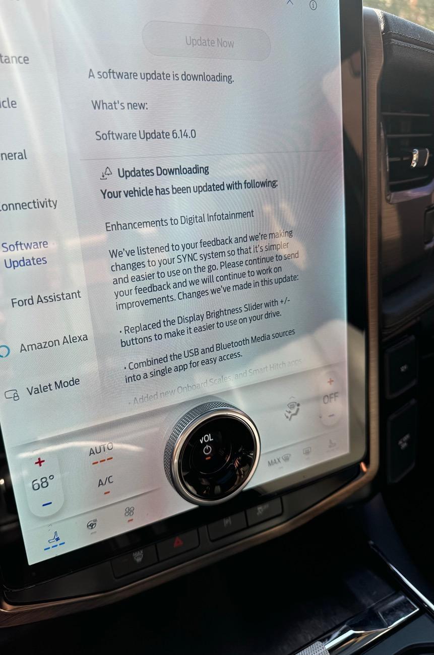 Ford F-150 Lightning Software Update 6.14.0 - Sync Update Ver 23306 Revision: 1076 IMG_2939