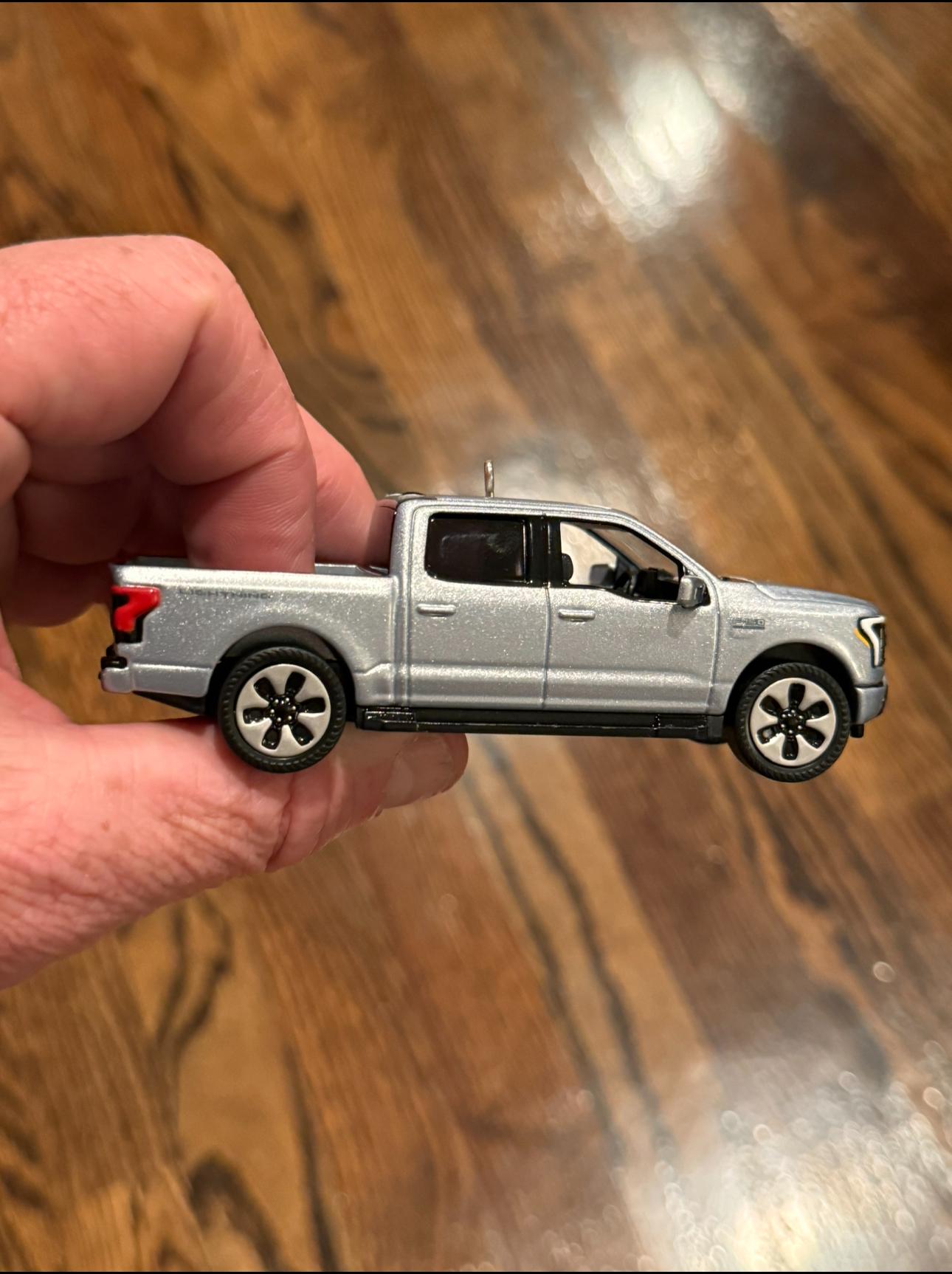 Ford F-150 Lightning Lightning Hallmark Keepsake Ornament IMG_3223