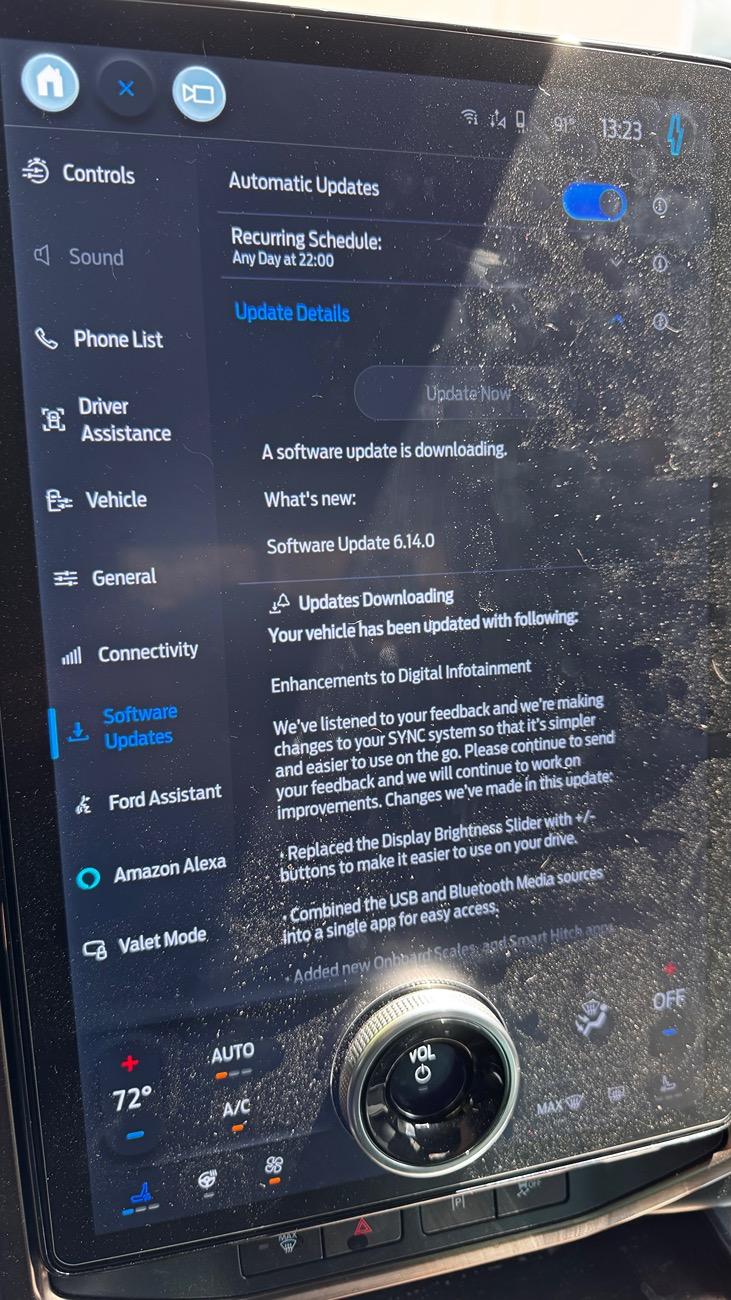 Ford F-150 Lightning Software Update 6.14.0 - Sync Update Ver 23306 Revision: 1076 IMG_3395