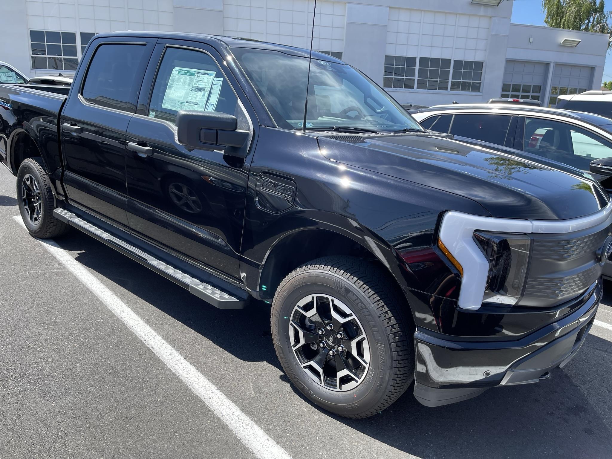 Ford F-150 Lightning ✅  6/13 Lightning Build Week Group IMG_3492