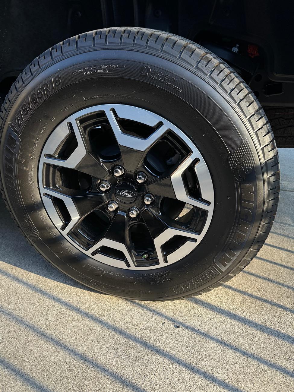 Ford F-150 Lightning WTT/sell XLT 18" wheels for something bigger [Portland, OR area] IMG_3633