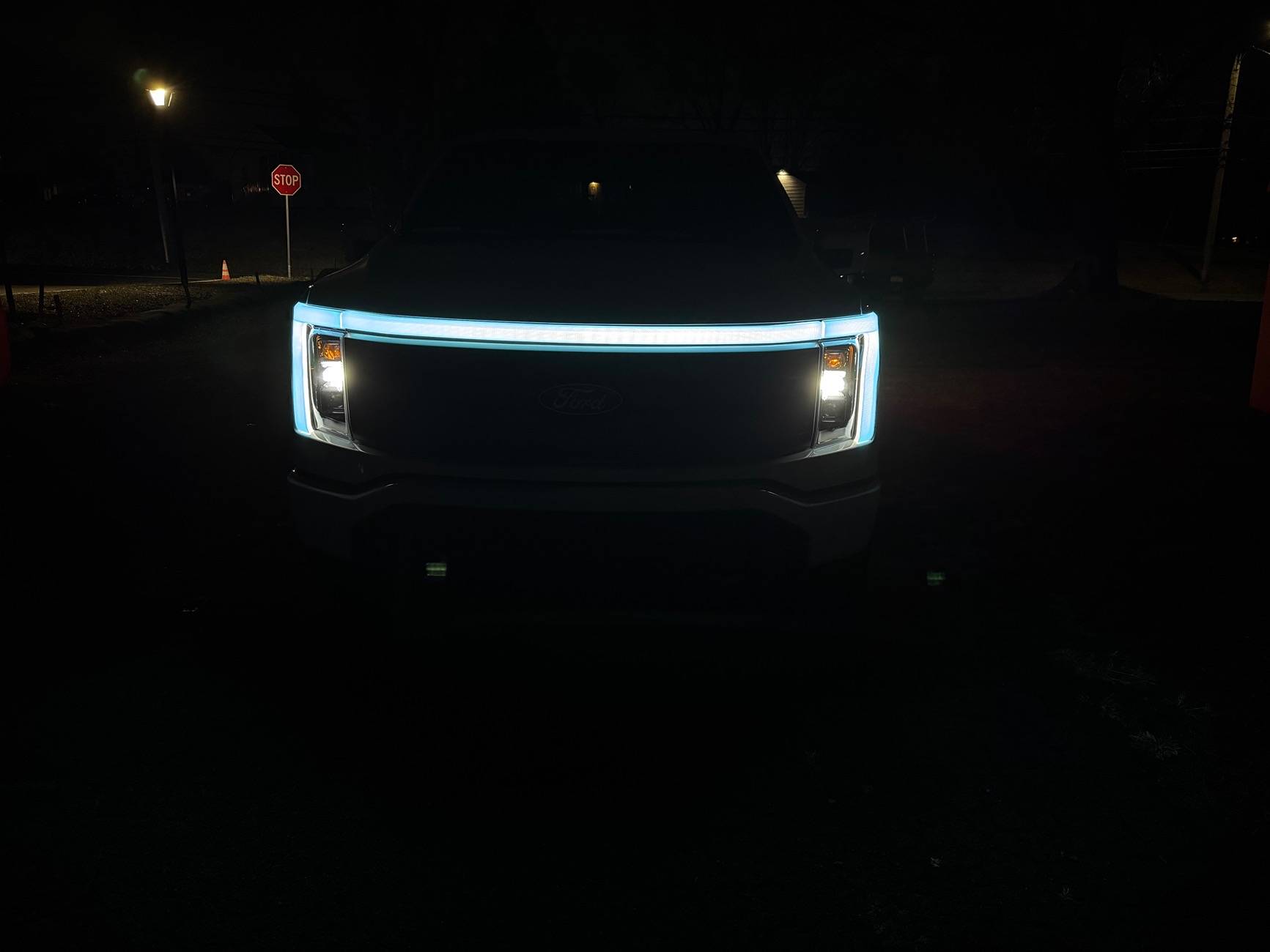 Ford F-150 Lightning Tinted light bar IMG_3668