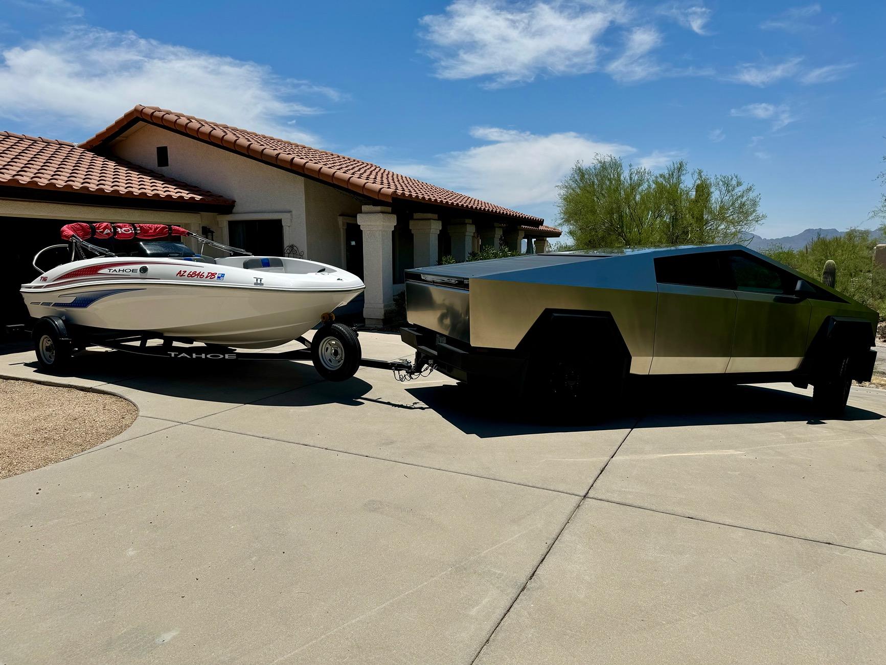 Ford F-150 Lightning Towing 1.0 kWh/mile (7,000 lb boat) IMG_3669