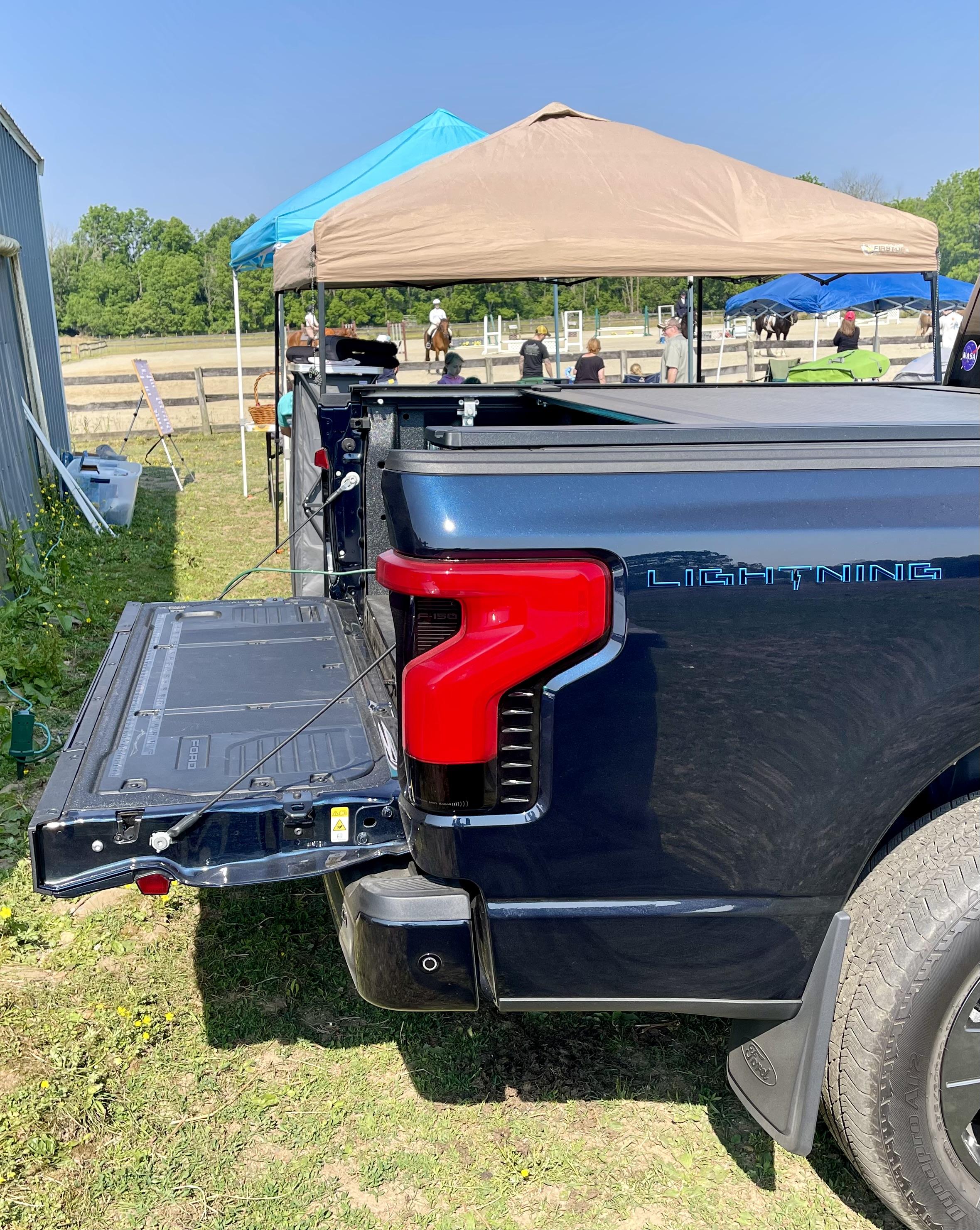 Ford F-150 Lightning Pics of Lightning Trucks Doing Truck Things. Post Yours! 📸 IMG_4493