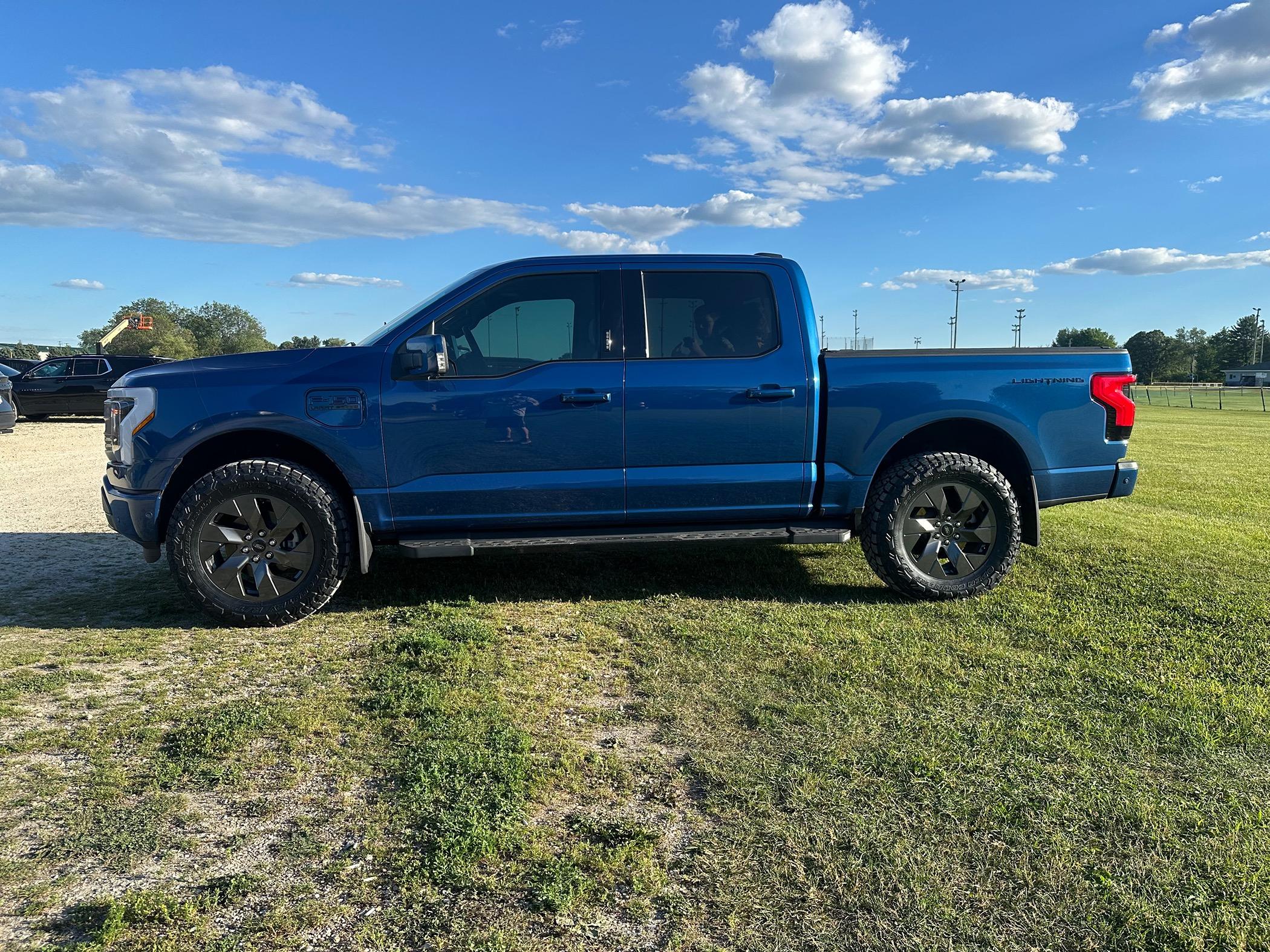 Ford F-150 Lightning Leveled on 35” Toyo RT Trail Tires IMG_4599