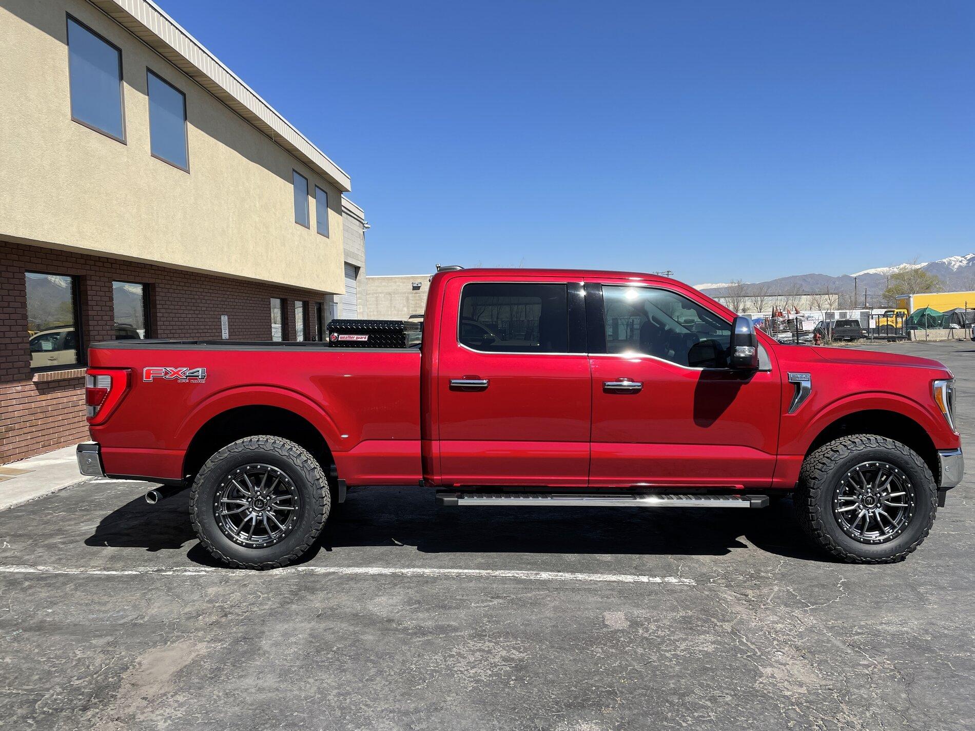 Ford F-150 Lightning Aftermarket Wheels / Tires Thread IMG_5317.JPG