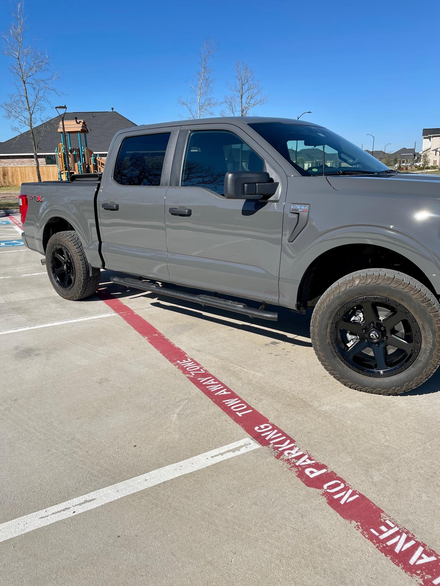 Ford F-150 Lightning Aftermarket Wheels / Tires Thread IMG_6254