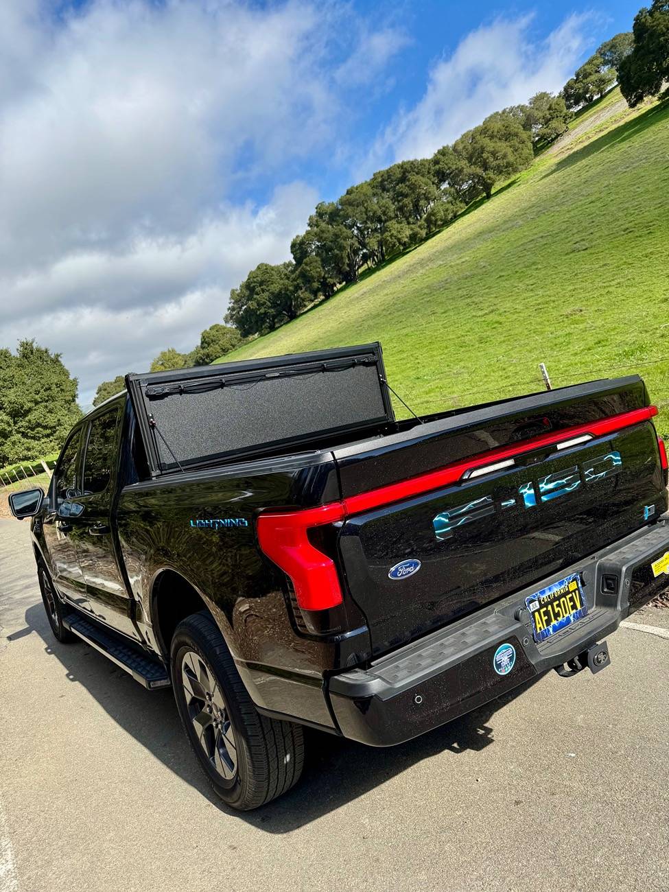 Ford F-150 Lightning Swapped the AL3 for the AL4 Tonneau Cover IMG_6580