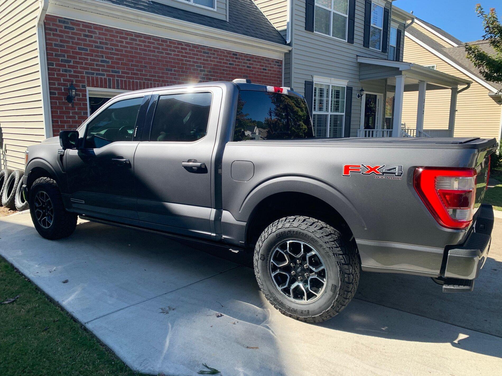 Ford F-150 Lightning 275/65/18 to 275/70/18 upgrade inside IMG_7325