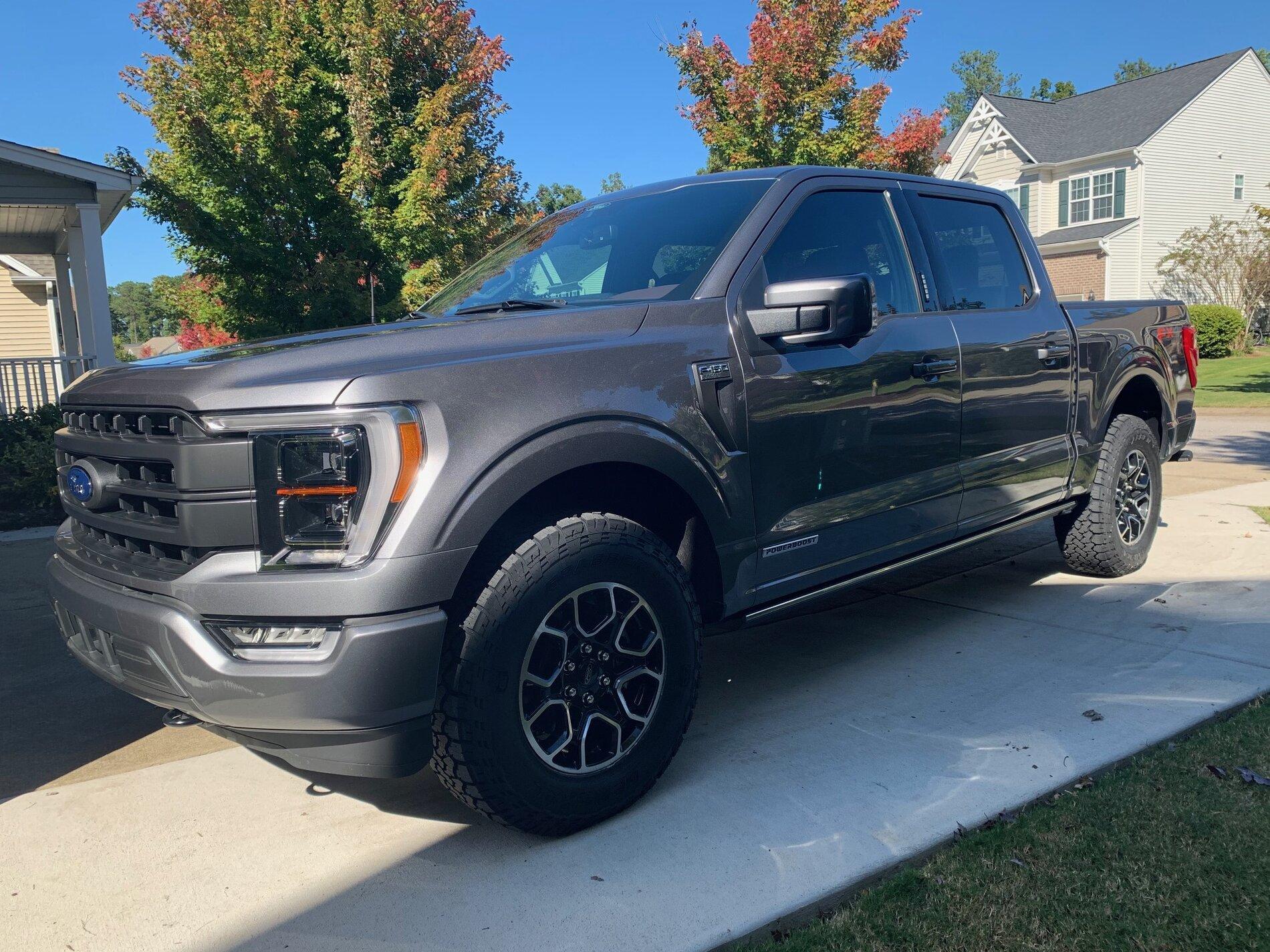 Ford F-150 Lightning 275/65/18 to 275/70/18 upgrade inside IMG_7326