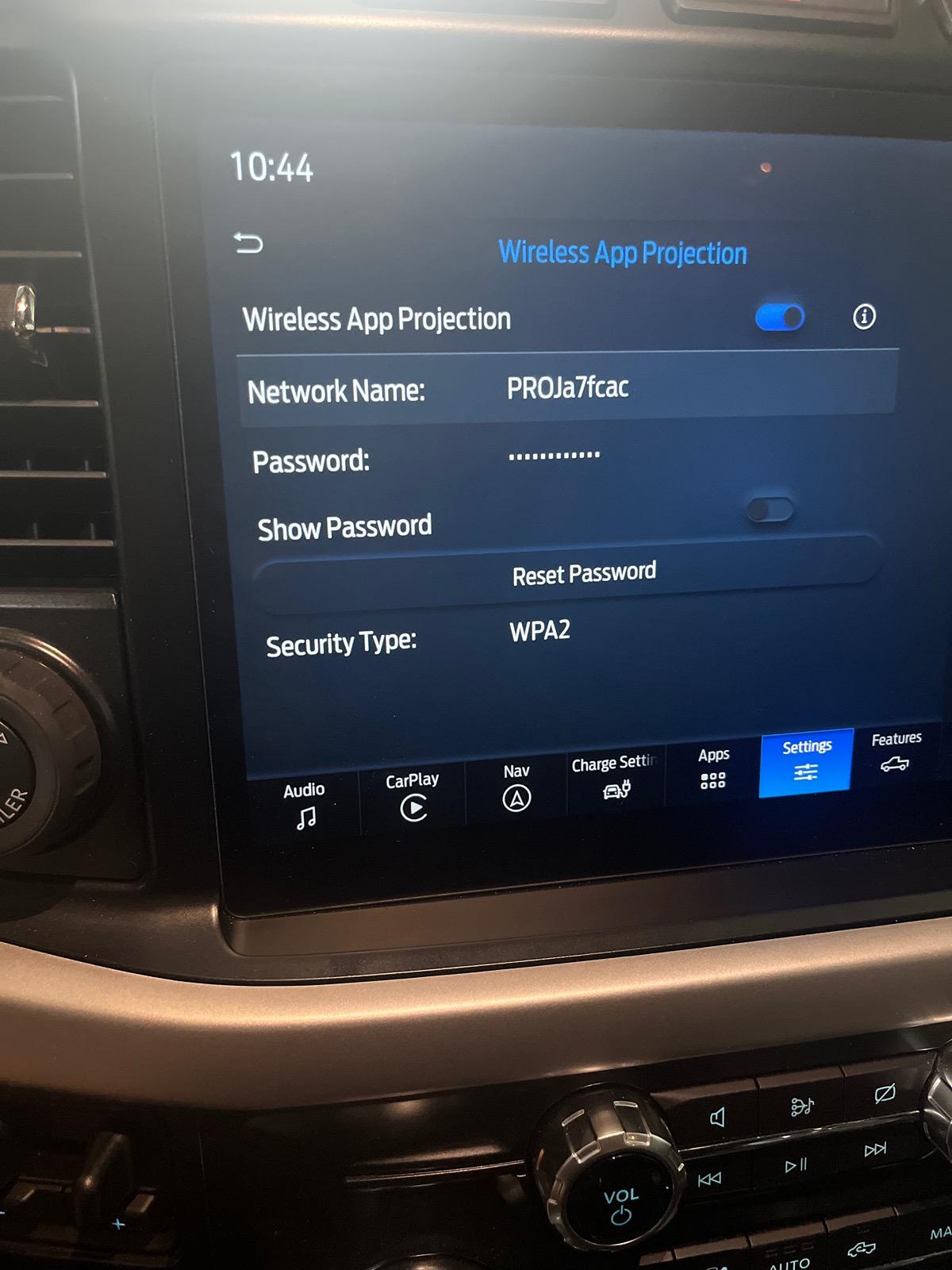 Ford F-150 Lightning Wireless CarPlay won't engage IMG_8701