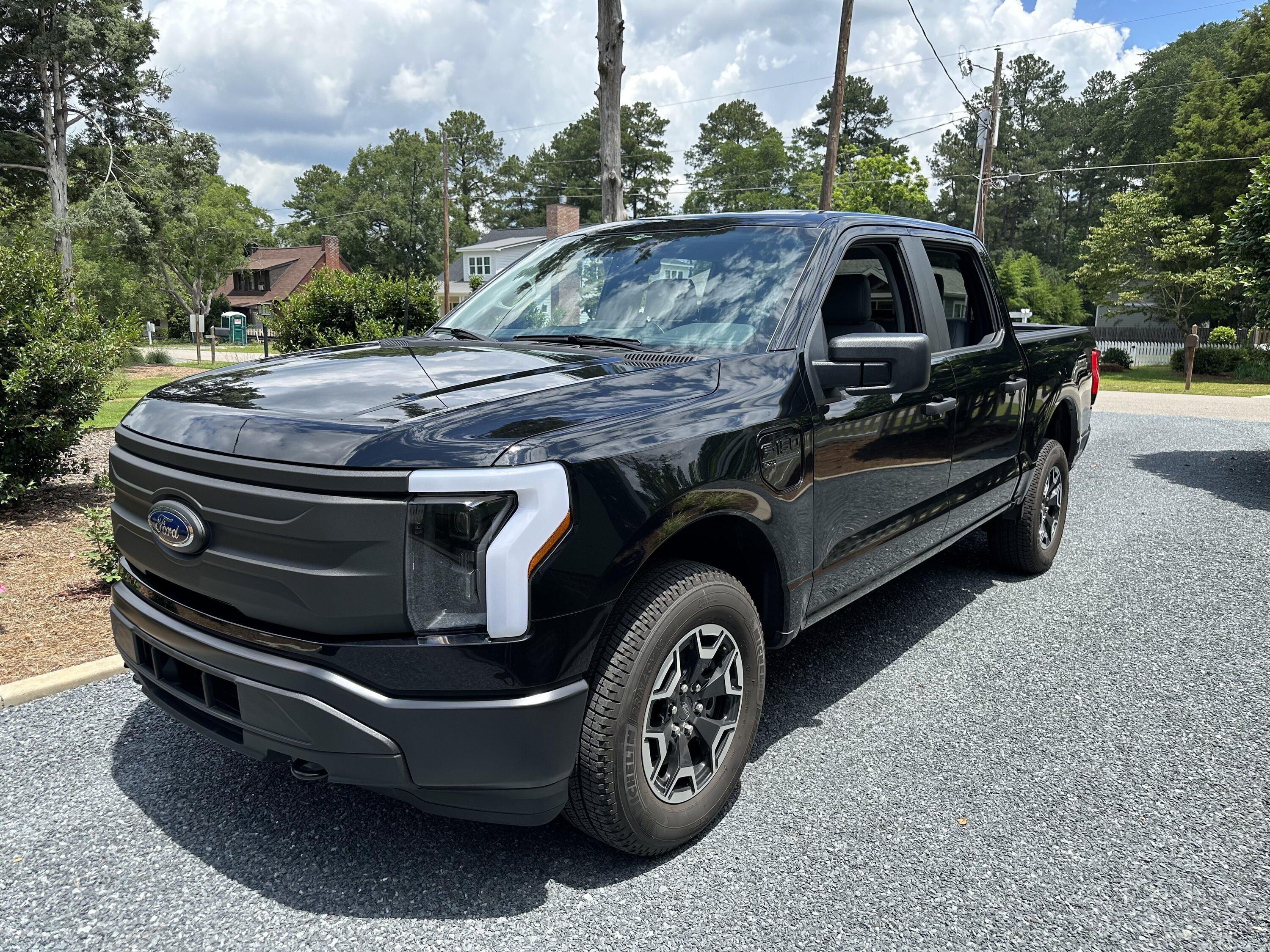 Ford F-150 Lightning ✅ 4/24/2023 Lightning Build Week Group (MY2023) IMG_8885