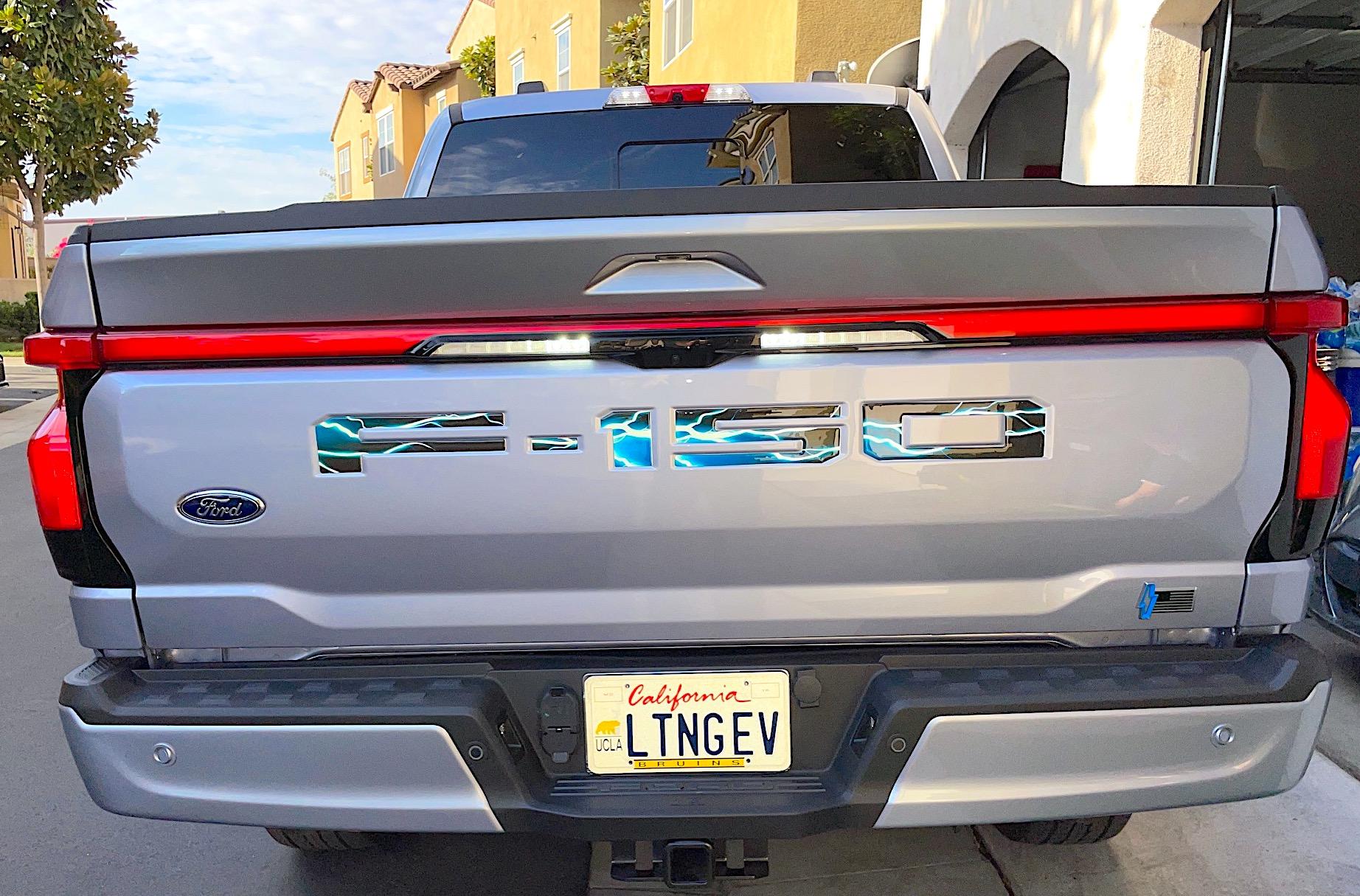 ford lightning bolt logo