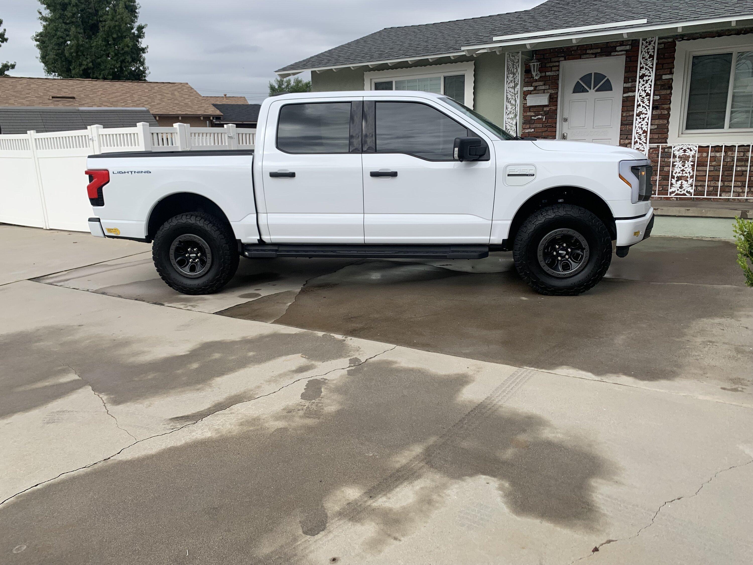 Ford F-150 Lightning Just lifted 22 Lightning IMG_9614