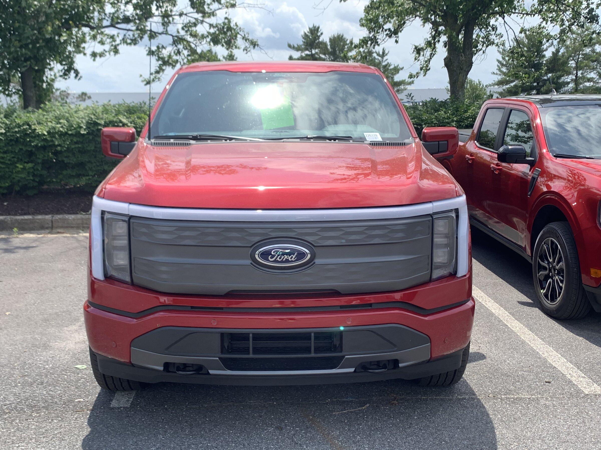 Ford F-150 Lightning ✅ 5/16 Lightning Build Week Group Lightning 3