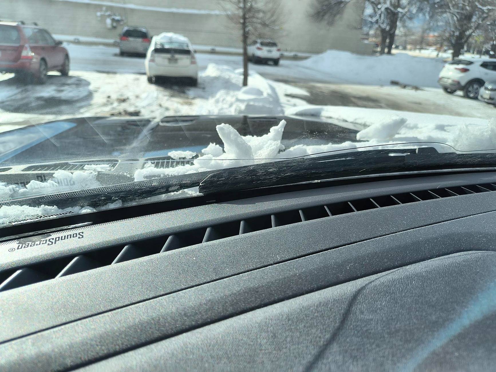 Ford F-150 Lightning Pressure crack on Windshield at -16F Lightning crack