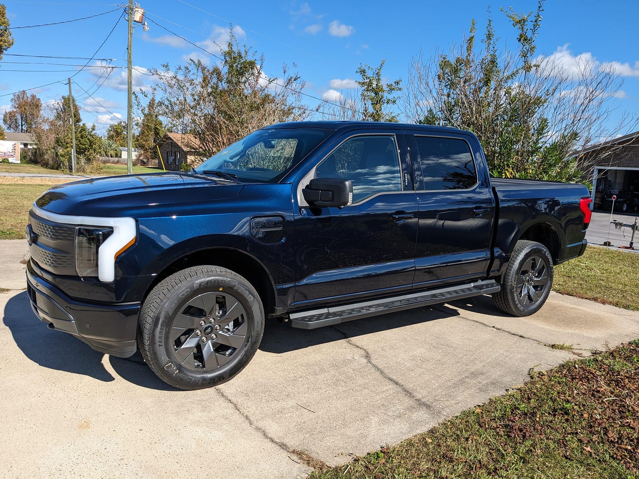 Ford F-150 Lightning ✅ 10/02/2023 Lightning Build Week Group (MY2023) Lightnin