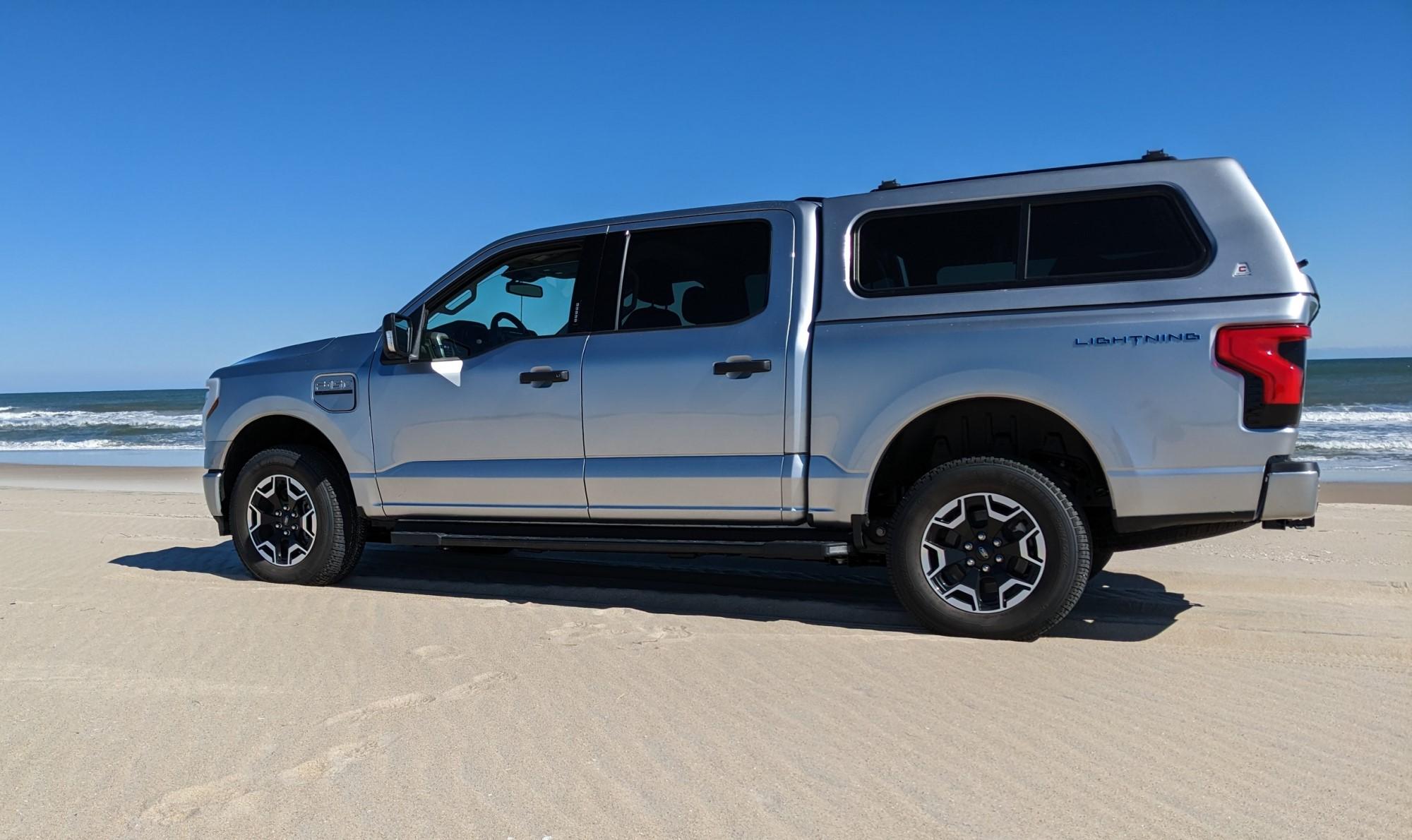 Ford F-150 Lightning Sand Driving with Traction Control Deactivated a MUST Lightning_on_the_beach_20230308e