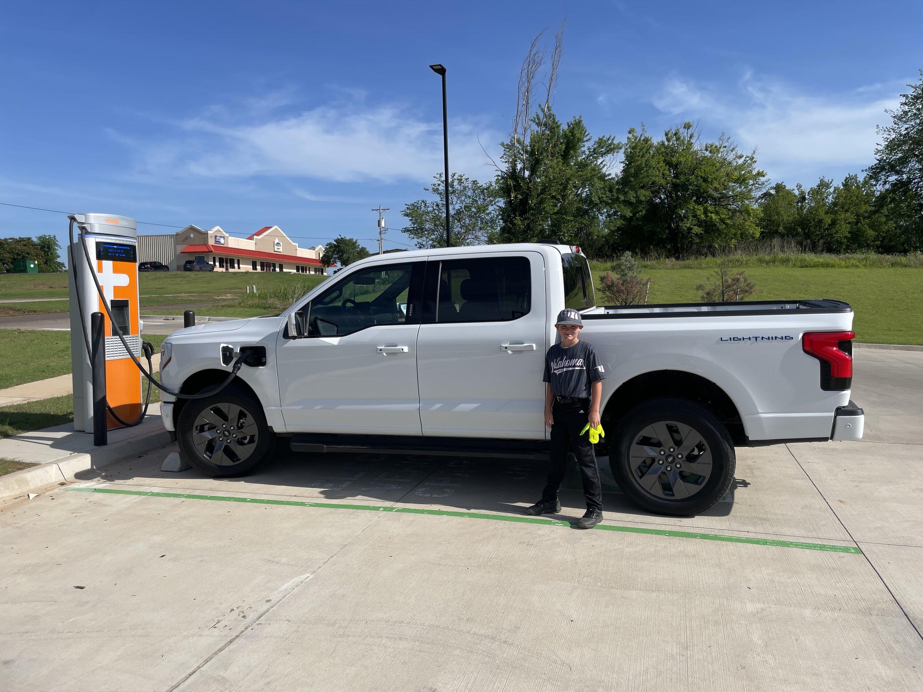 Ford F-150 Lightning OXFORD WHITE F-150 Lightning Photos & Club Oxford White 2022 Ford F-150 Lightning Lariat