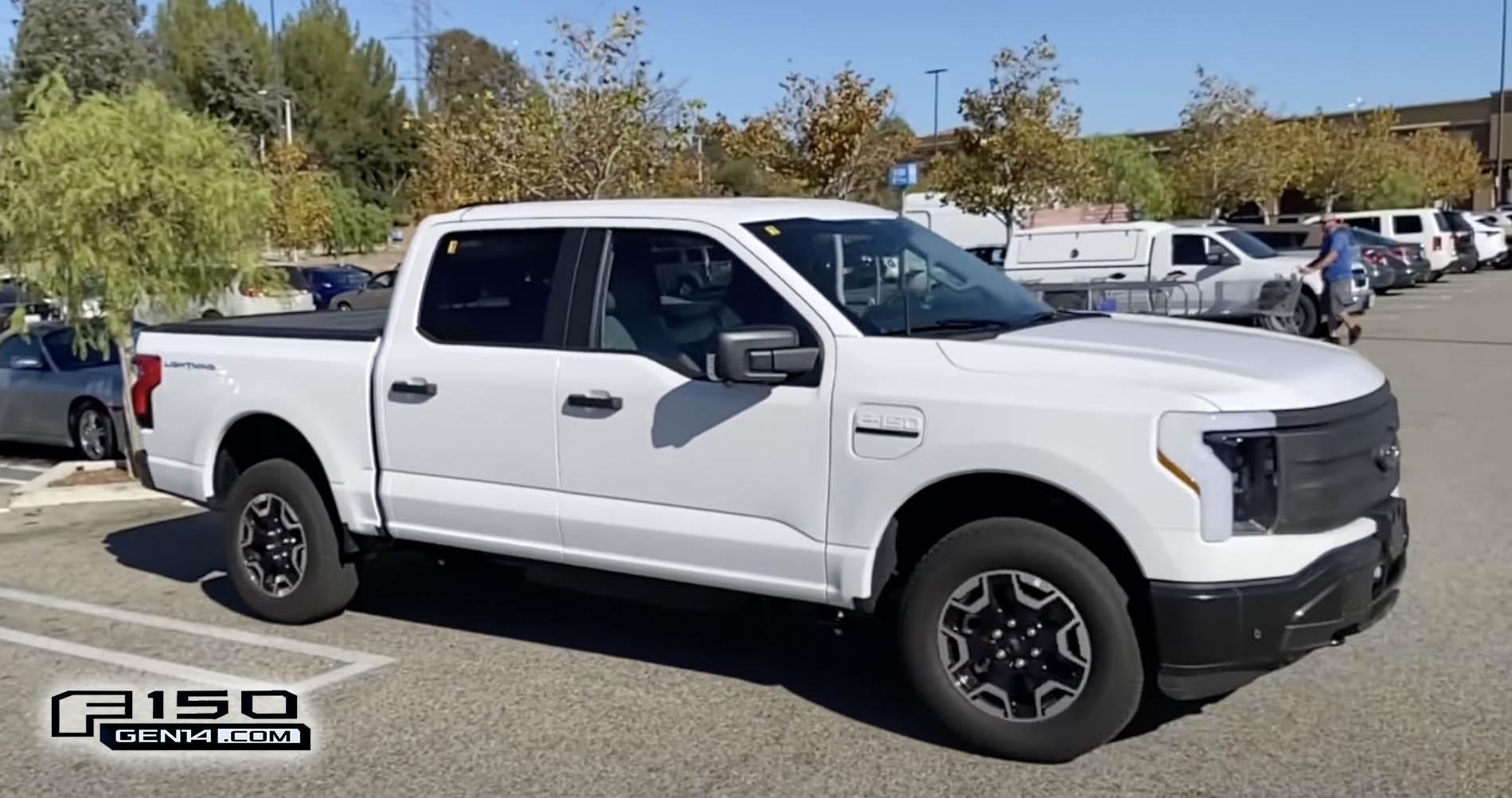 Ford F-150 Lightning OXFORD WHITE F-150 Lightning Photos & Club Oxford White F-150 Lightning Pickup 1