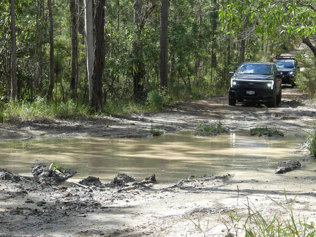 Ford F-150 Lightning Thunderbolt has some dirty weekends (pics & videos) -- offroading in mud, sand, hills P1070759 small