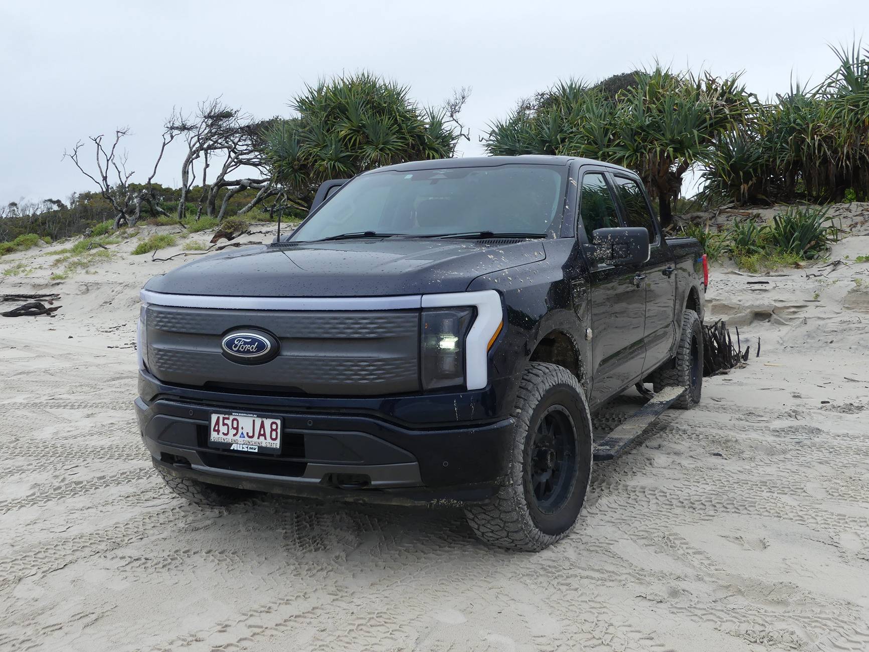 Ford F-150 Lightning Thunderbolt has some dirty weekends (pics & videos) -- offroading in mud, sand, hills P1080566.JPG