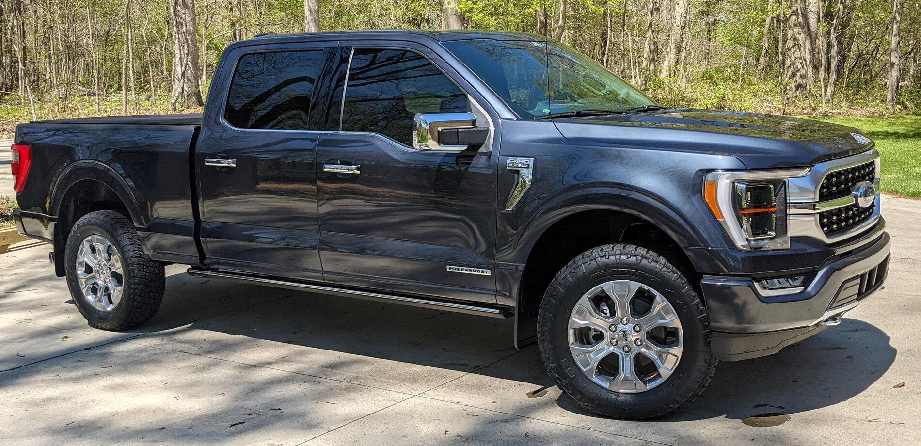 Ford F-150 Lightning Platinum wheels with larger more aggressive tires? Platinum Leveled