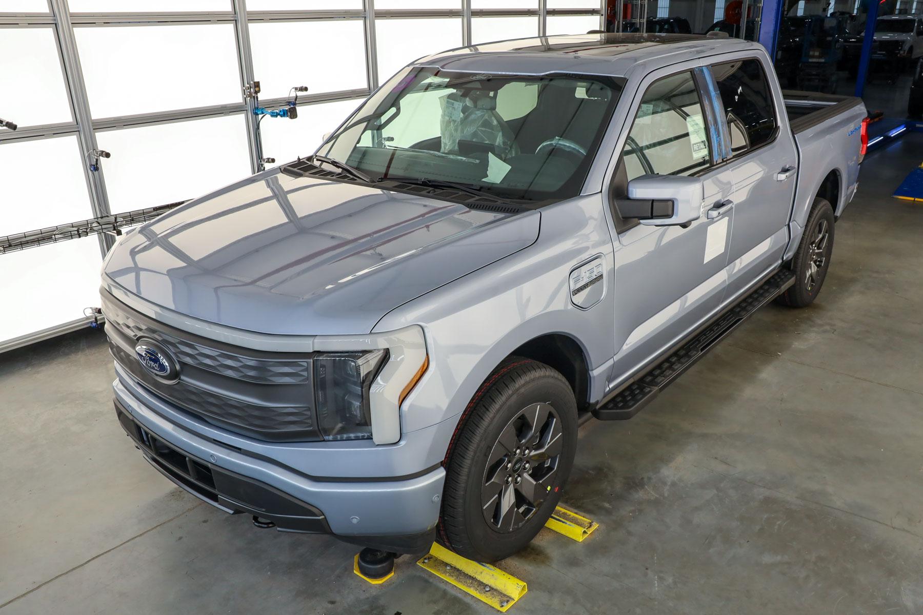 Ford F-150 Lightning ✅ 4/18 Lightning Build Week Group Production Line Picture