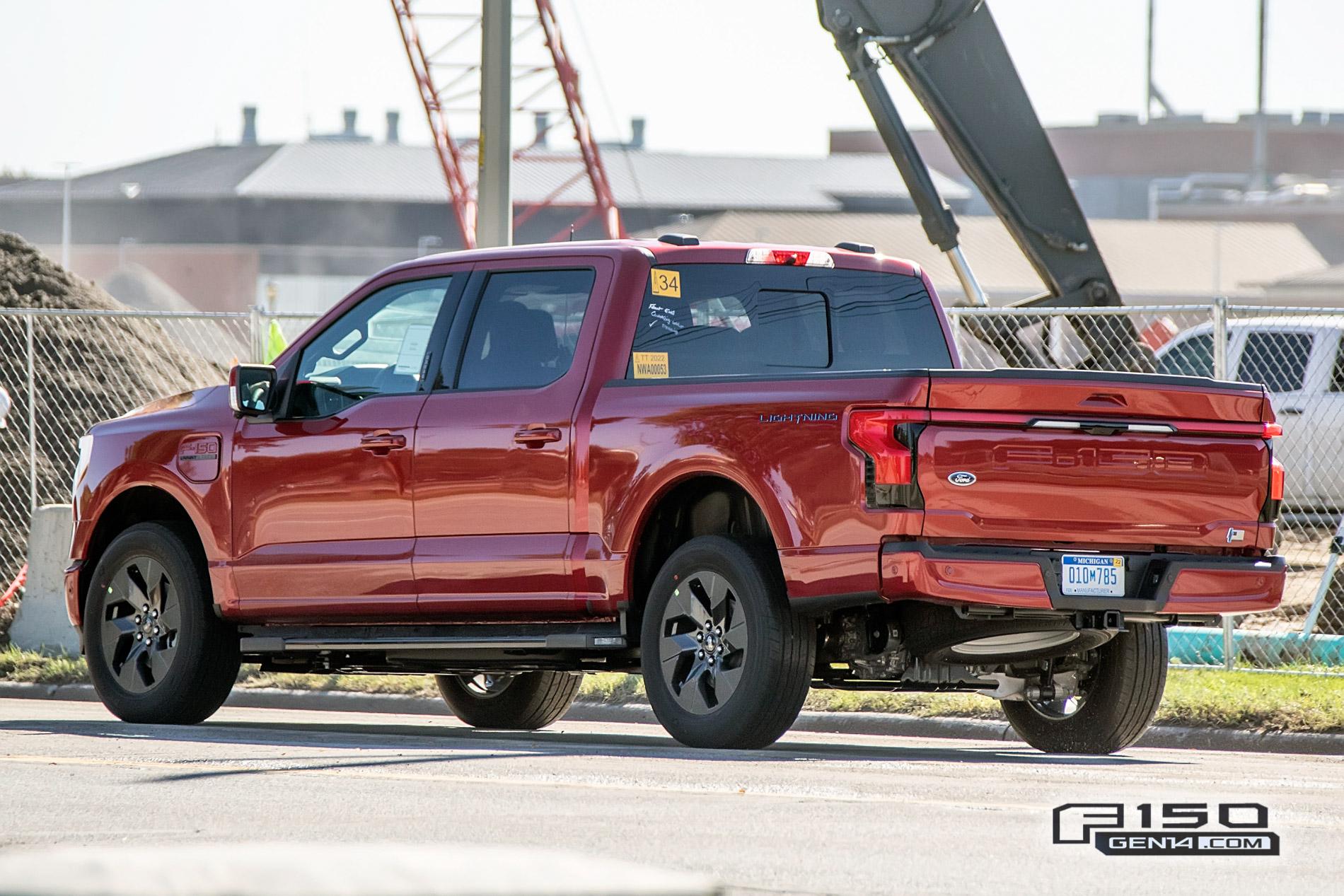 Ford F-150 Lightning F-150 Lightning Platinum (Iconic Silver) & Lariat (Rapid Red) Spotted On Public Roads Production Rapid Red 2022 F150 Lightning Lariat EV Pickup Truck 10