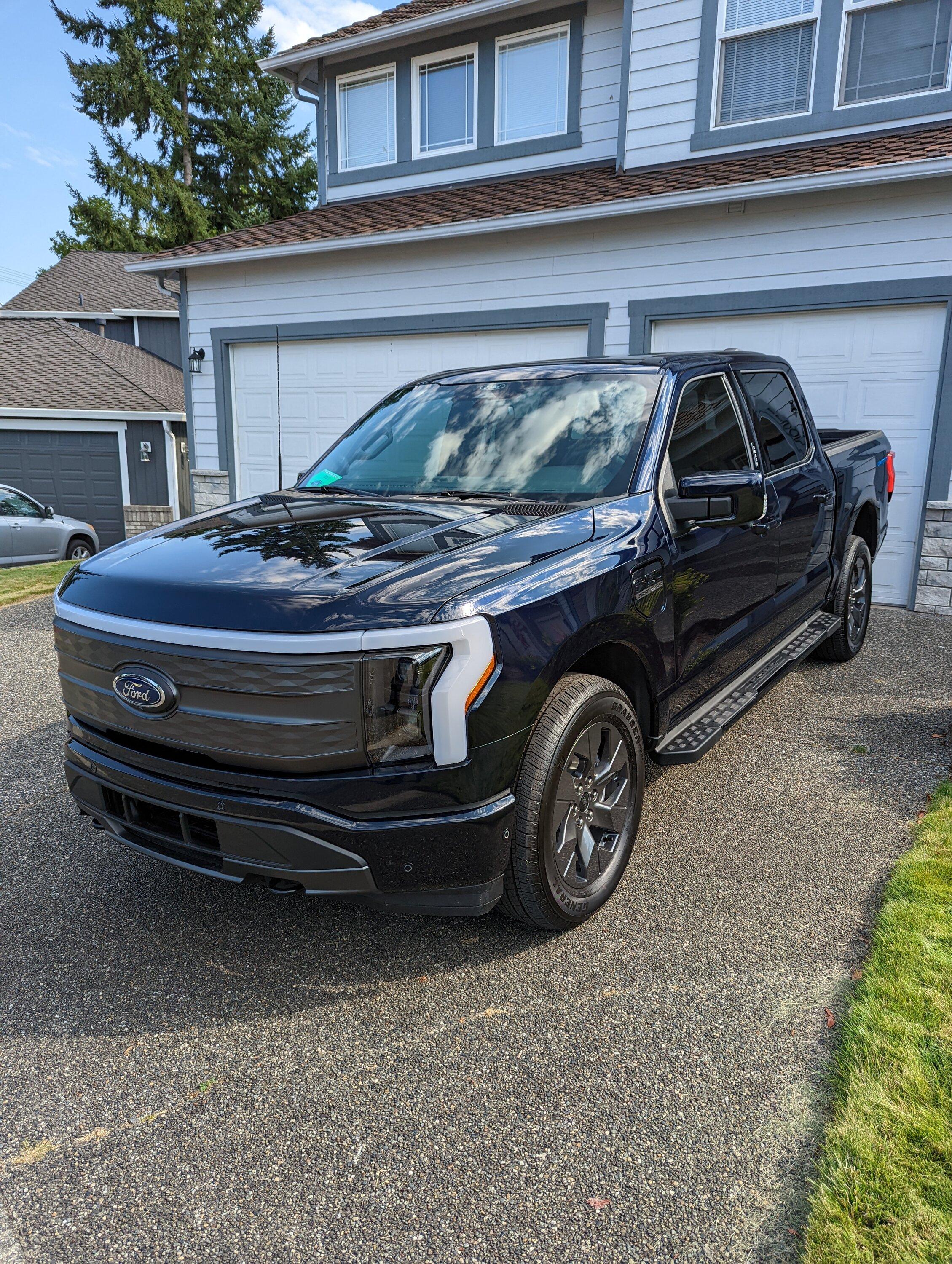 Ford F-150 Lightning ✅ 5/30 Lightning Build Week Group PXL_20220812_231435530