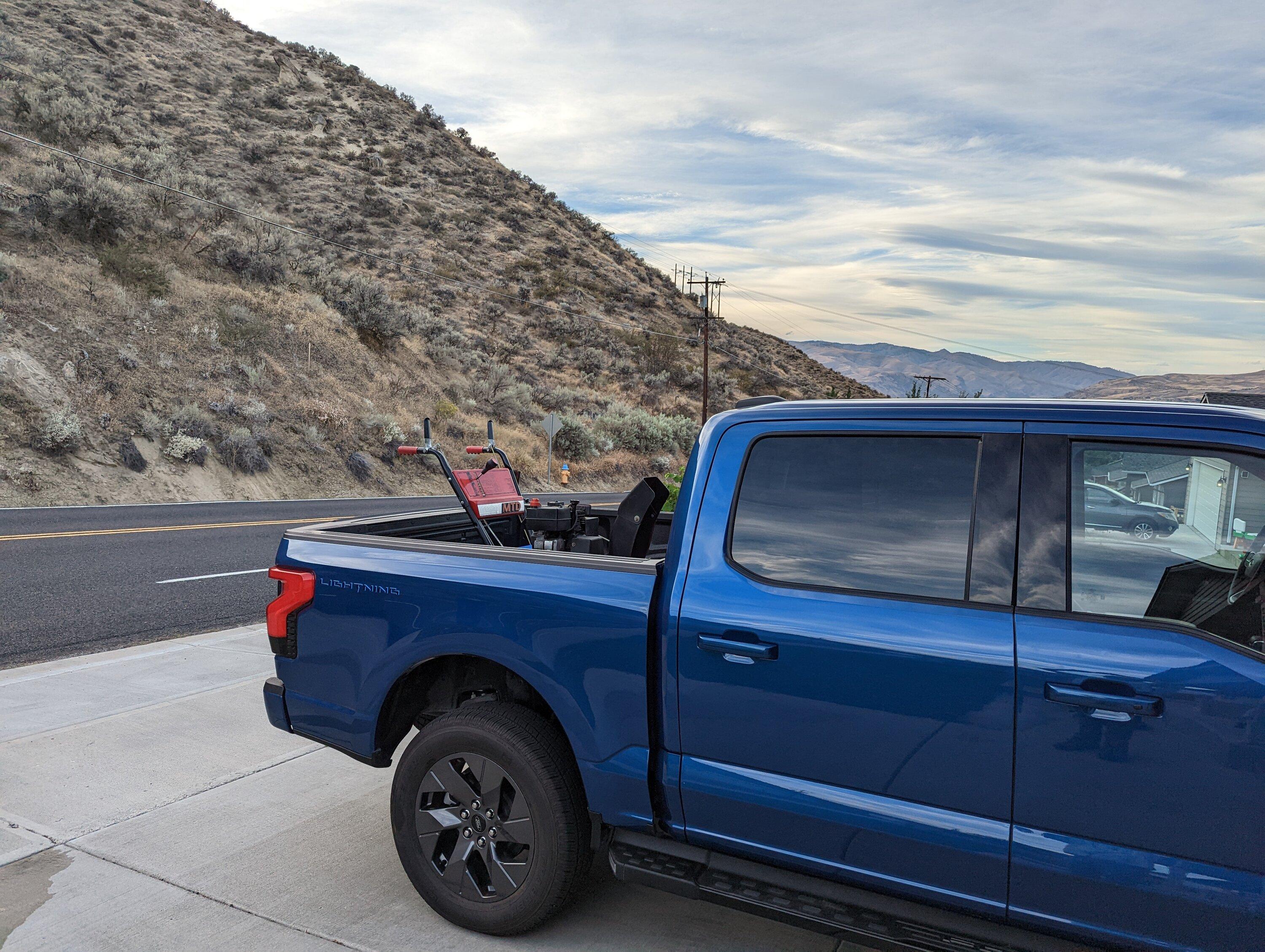 Ford F-150 Lightning ✅ 7/11/22 Lightning Build Week Group PXL_20220827_015008428