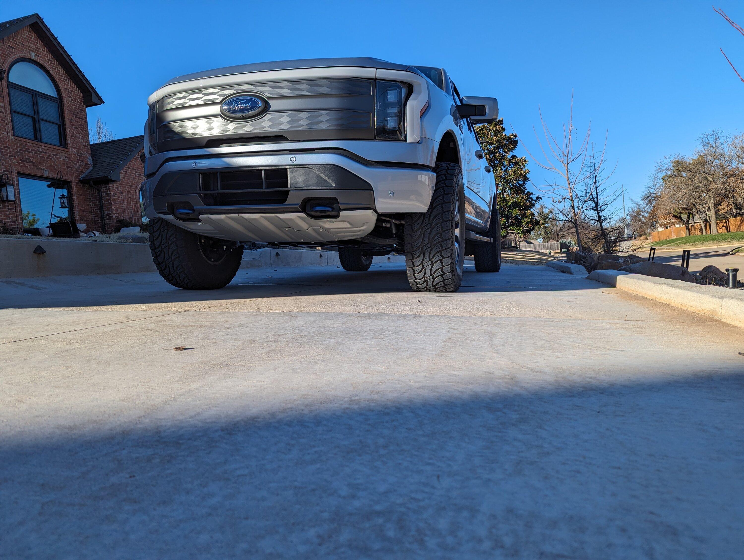 Ford F-150 Lightning 22 IBS with some raptor touches PXL_20231217_211212463