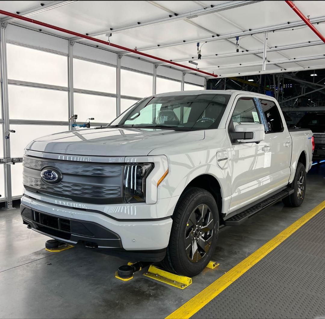 Ford F-150 Lightning Assembly line picture Screenshot_2023-08-01-17-57-44-94_40deb401b9ffe8e1df2f1cc5ba480b12