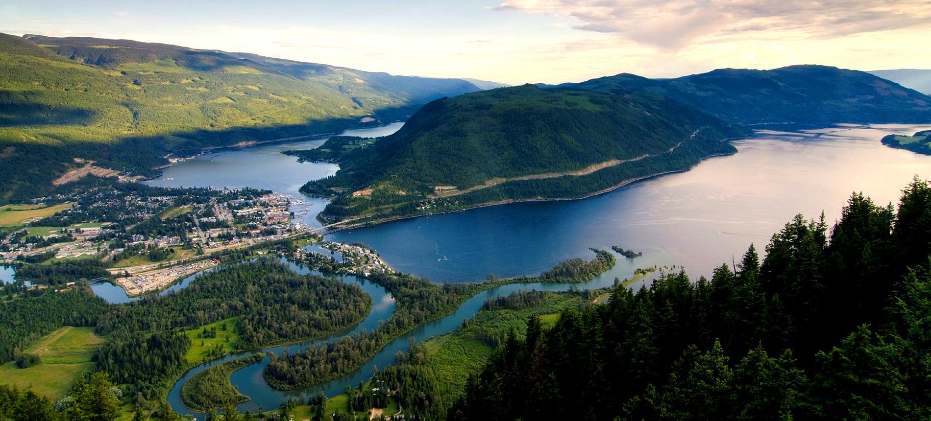 Sicamous-with-Shuswap-and-Mara-Lakes-from-Sicamous-Lookout-Photo-Darren-Robinson-Shuswap-Tourism.jpg