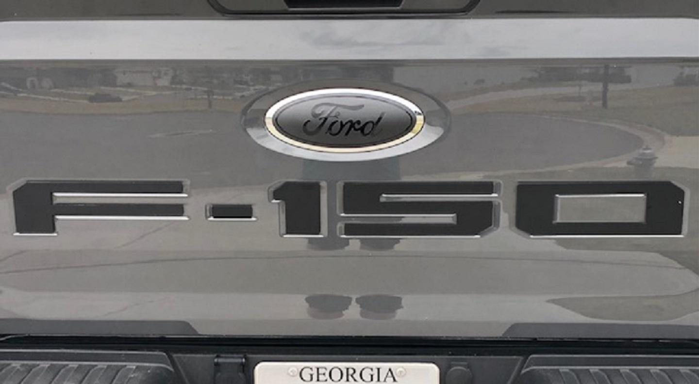 Ford F-150 Lightning Black Ford Emblems / Logos? tailgate decal