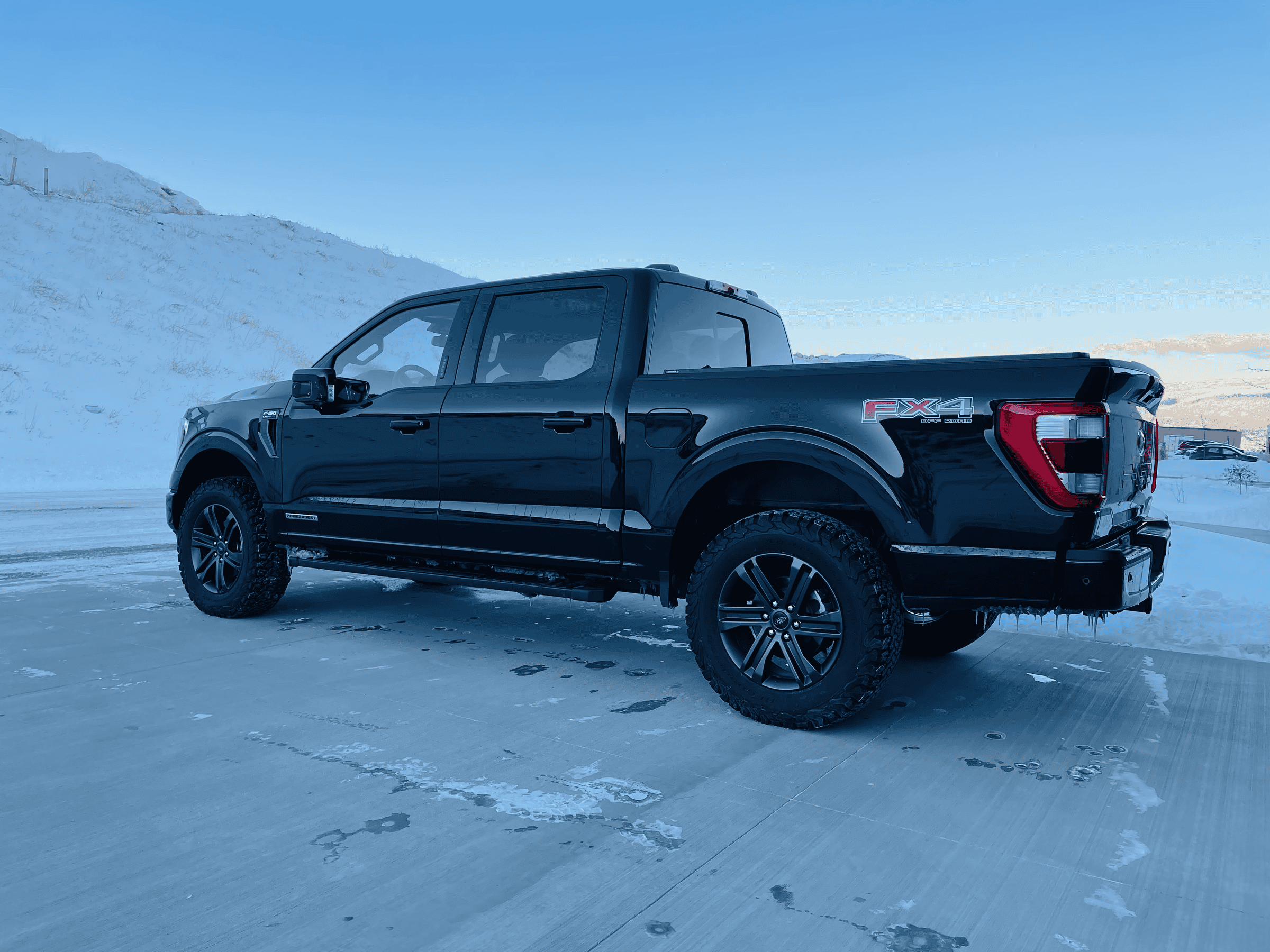 Ford F-150 Lightning Factory Wheels with Aftermarket Tire Thread tempImagerRniGM