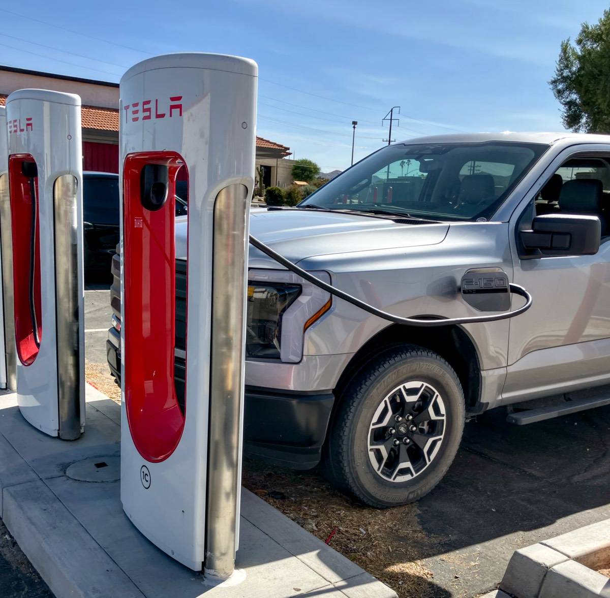 Ford F-150 Lightning Visited World's Largest Tesla Supercharging Station @ Barstow w/ 120 Stalls Tesla-truck