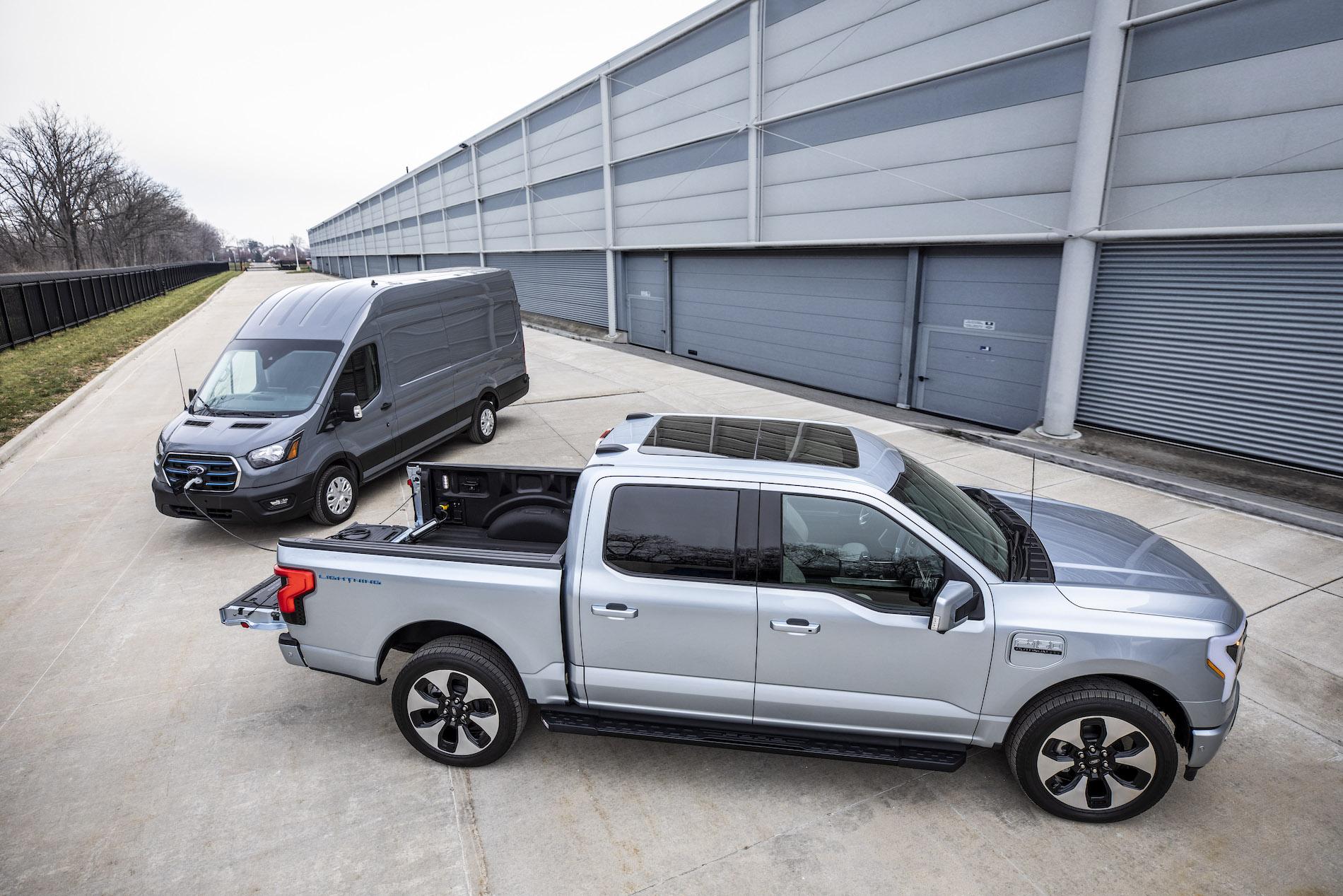 Ford F-150 Lightning Vehicle-to-Vehicle Charging by F-150 Lightning to Other EVs at L2 Speed - Info & Demonstration Vehicle-to-Vehicle Charging_06