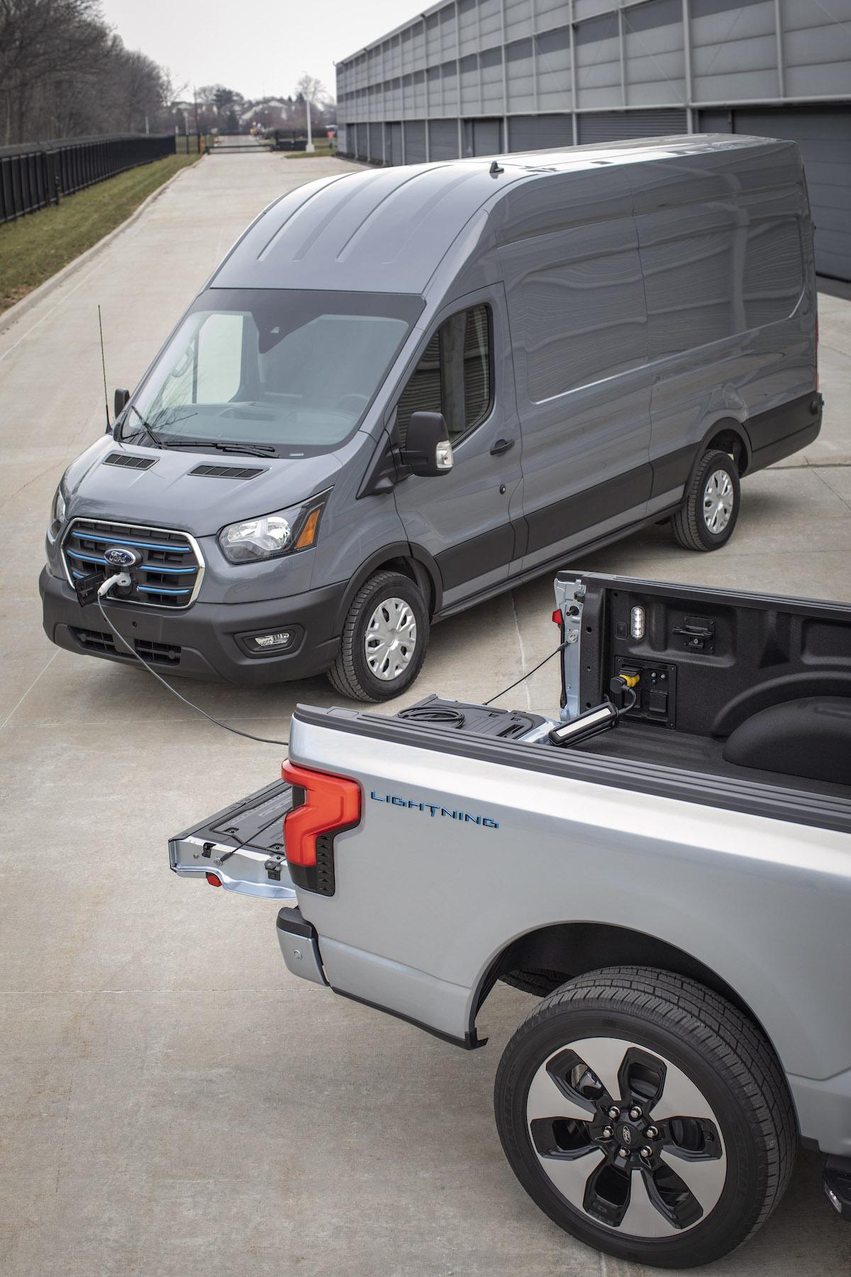 Ford F-150 Lightning Vehicle-to-Vehicle Charging by F-150 Lightning to Other EVs at L2 Speed - Info & Demonstration Vehicle-to-Vehicle Charging_07