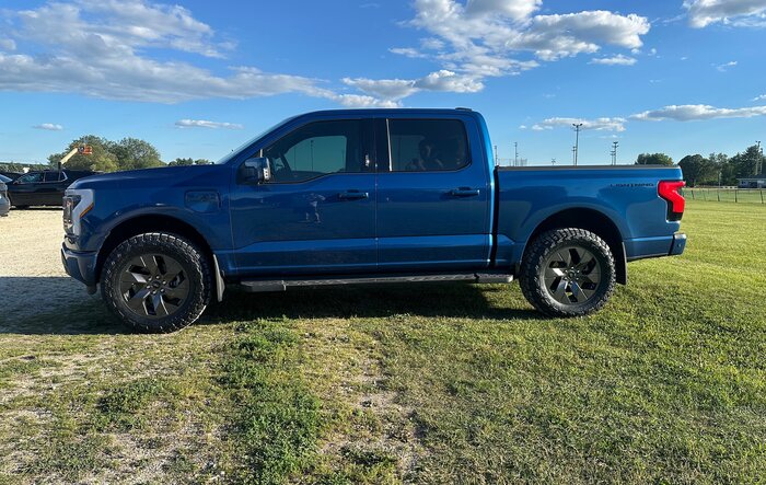 Leveled on 35” Toyo RT Trail Tires