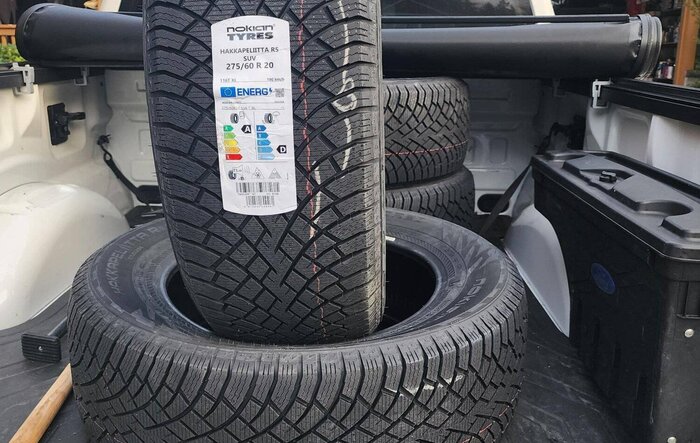 Nokian Hakkapeliitta R5 SUV 116T snow tires installed - first impressions and range result