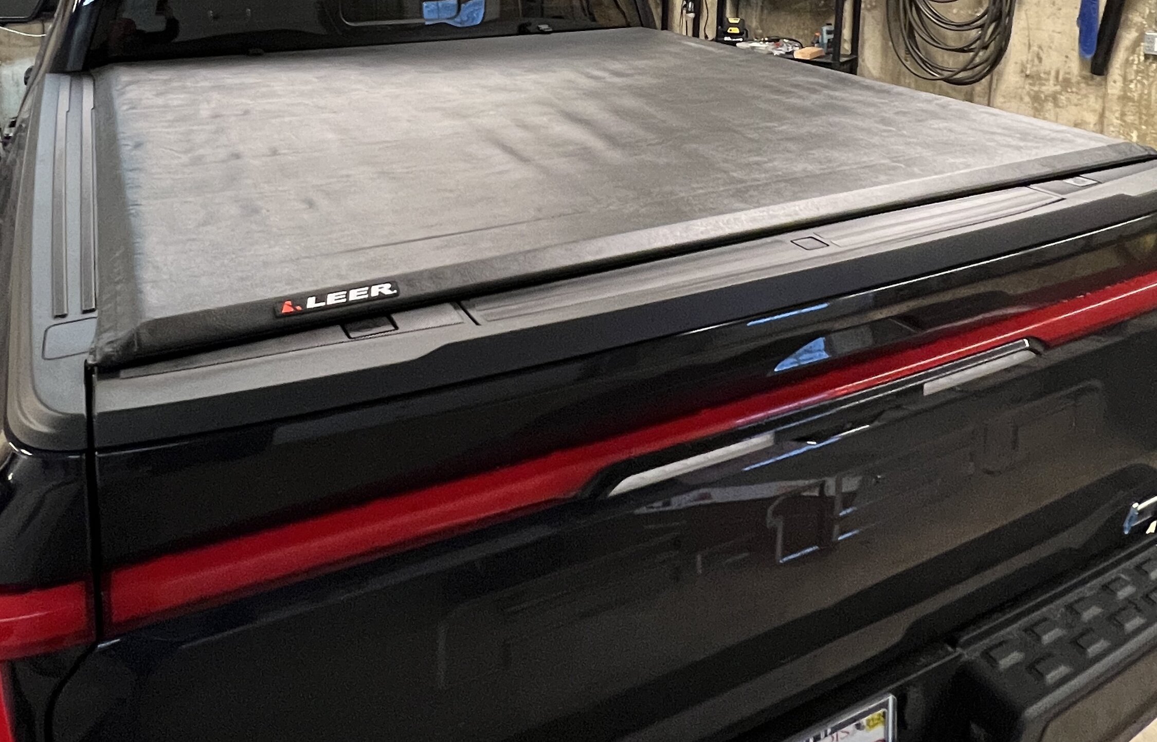 Leer SR250 Soft Rolling Tonneau Cover installed and impressions | Ford ...